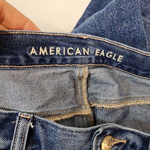 American Eagle Women's Size 10 Relaxed Mom Jeans Distressed - Picture 7 of 10